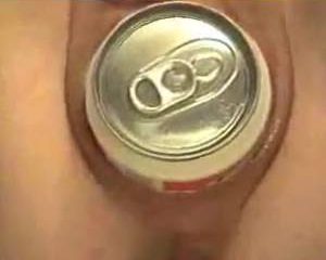 Masturberen met een blikje bier